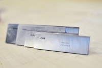 Дополнительно укомплектуем ножами из стали инструментальной DS, быстрорежущей HSS и HSS+, твердосплавной TCT.